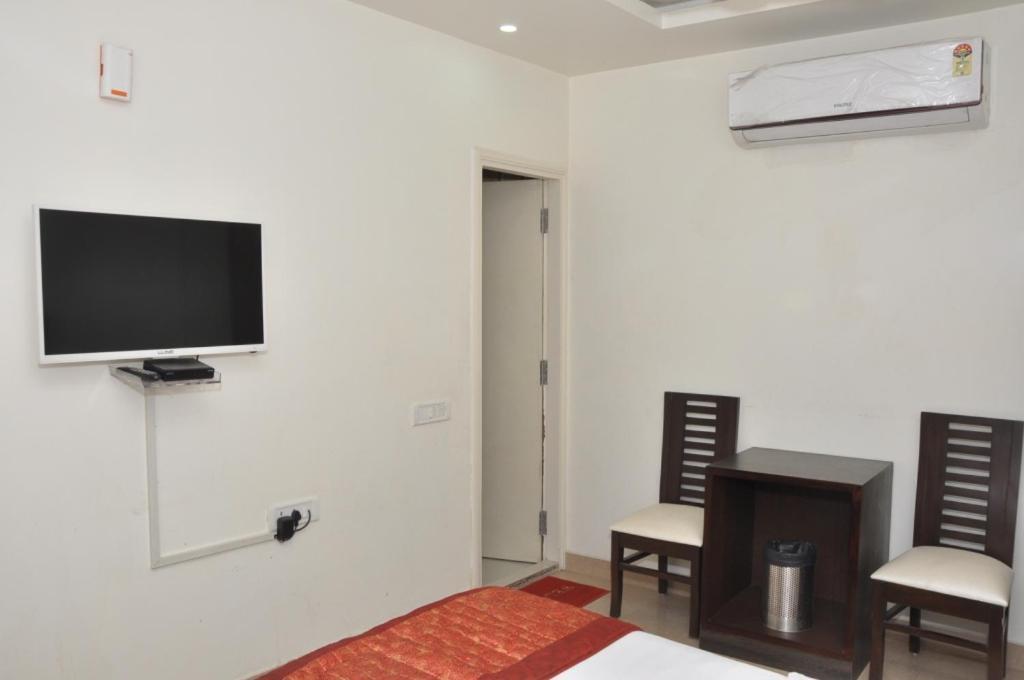 Hotel Al Gulzar Дели Экстерьер фото